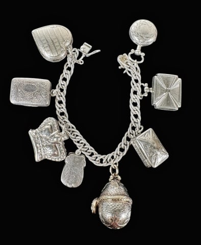 19th C Sterling Silver Vinaigrette Charm Bracelet: Antique 19th C. Sterling Silver Vinaigrette Charm Bracelet. Link bracelet with eight 18th - 19th C. English vinaigrettes of diverse form and design. Good condition, weight: 2.9 ozt