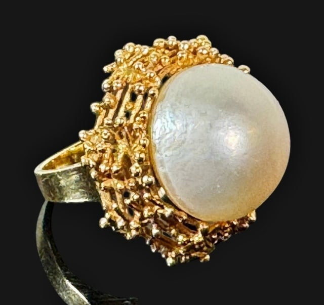 Vintage 18K Gold and Pearl Ring (1 of 4)