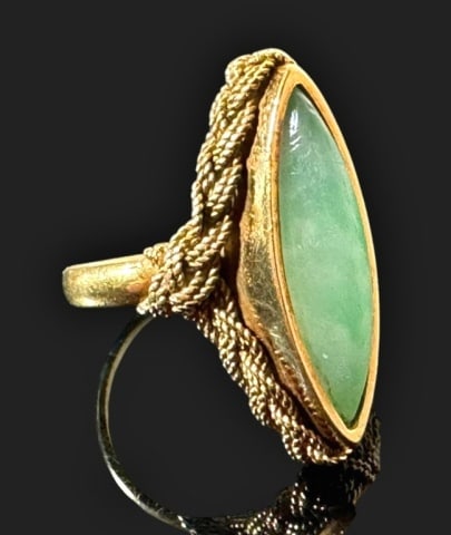 Italian 18K Gold and Jade Ring (1 of 4)