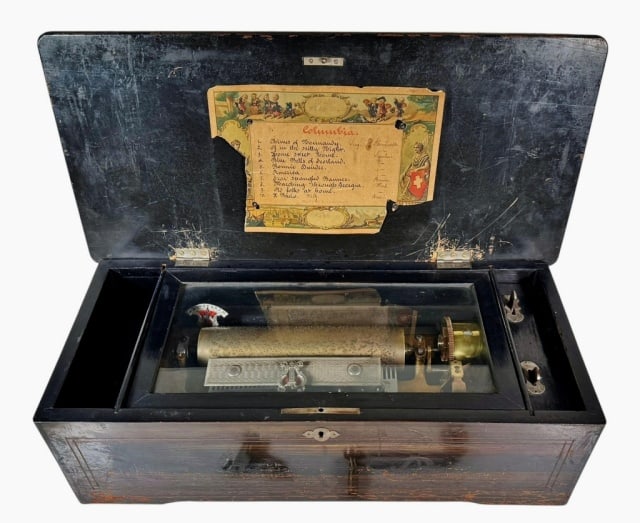 Antique Swiss Cylinder Music Box, Columbia (1 of 7)