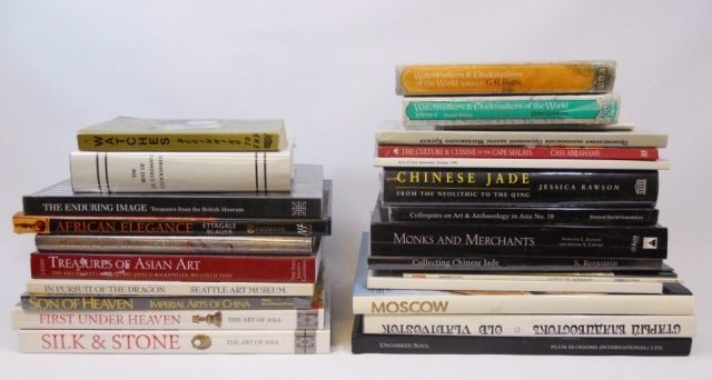 Reference Books: Art, Antiques, Culture (28): Twenty-eight reference books, mostly hardcover, of various age and subject. * Silk & Stone, The Art of Asia * First Under Heaven, The Art of Asia* In Pursuit of The Dragon, Traditions and Transitions 
