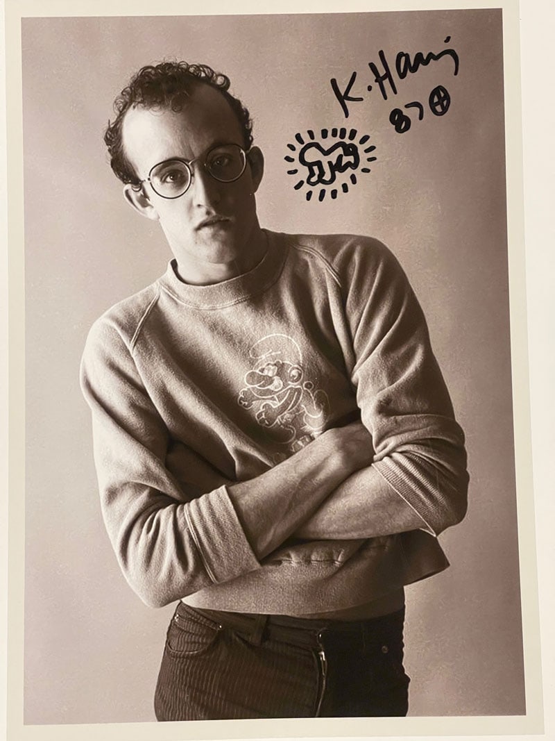 KEITH HARING PHOTOGRAPH-SIGNED: KEITH HARING PHOTOGRAPH-AUTOGRAPHEDDescription:Keith haring PhotographMedium: Matt Paper, Signed: Top Left autographedCanvas size: 8 x 10 inch. Provenance: Tony Shafrazi Label Verso No reserve, Low st