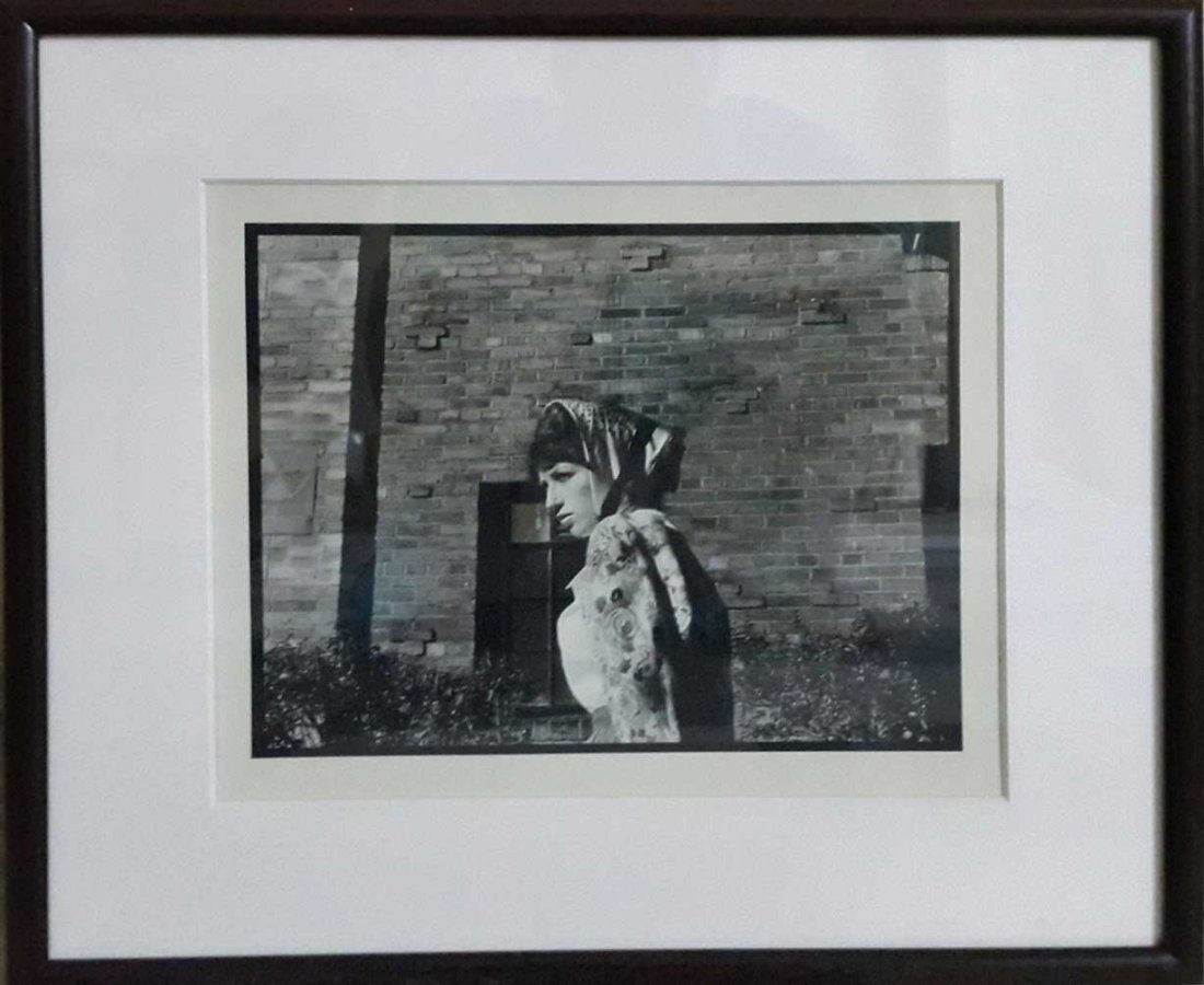 CINDY SHERMAN"UNTITLED"SIGNED PRESS PHOTO: A BEAUTIFULL PRESS PHOTOGRAPH BY CINDY SHERMAN TITLED” UNTITLED STILLS”, A 8X10 INCHES PHOTOGRAPH, CINDY SHERMAN SIGNED, PRESS COPYRIGHT STAMPED VERSO.PHOTOGRAPH IS IN PERFECT CONDITION.SOME UNNOT