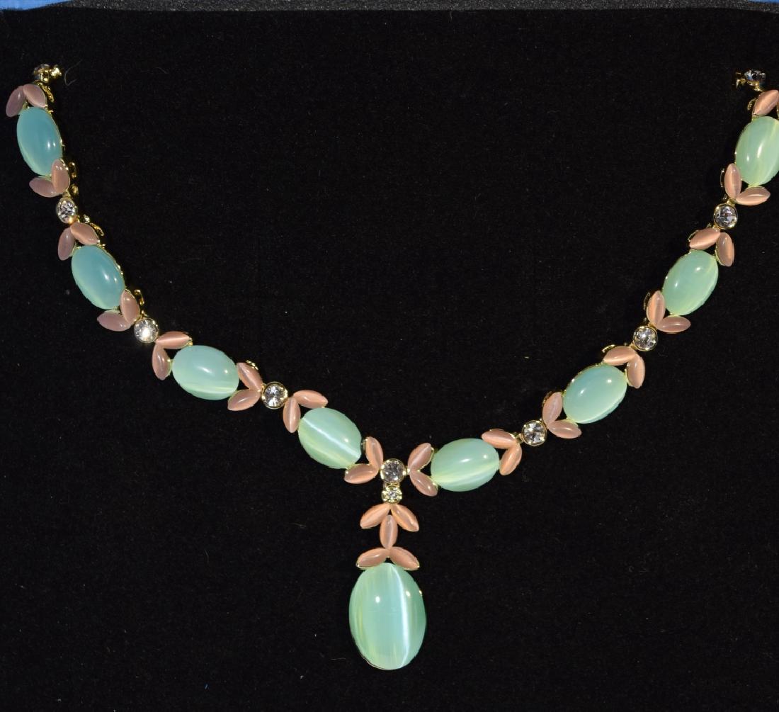 Fashion Moonstone Necklace: Fashion moonstone necklace.