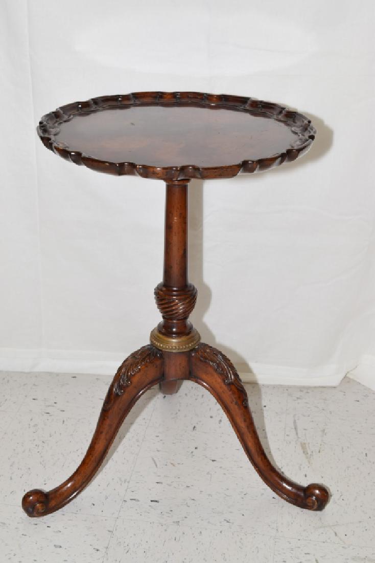 Mahogany Pie Crust Round Coffee Table (1 of 3)