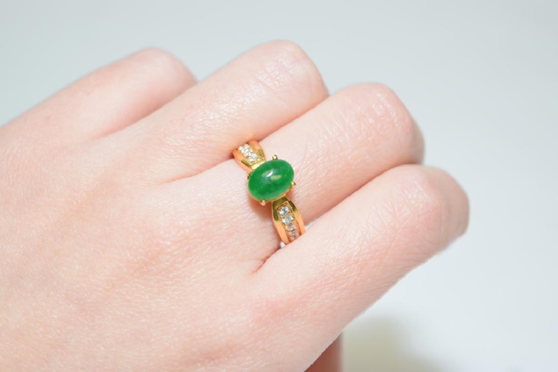 18K GE Green Jade Ring, Size 6.5: 18K GE green jade ring, size 6.5in. Age wear.