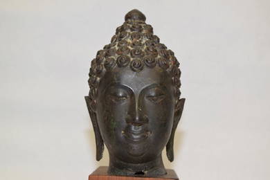 15-18th C. Nepalese or Thai Buddha Head