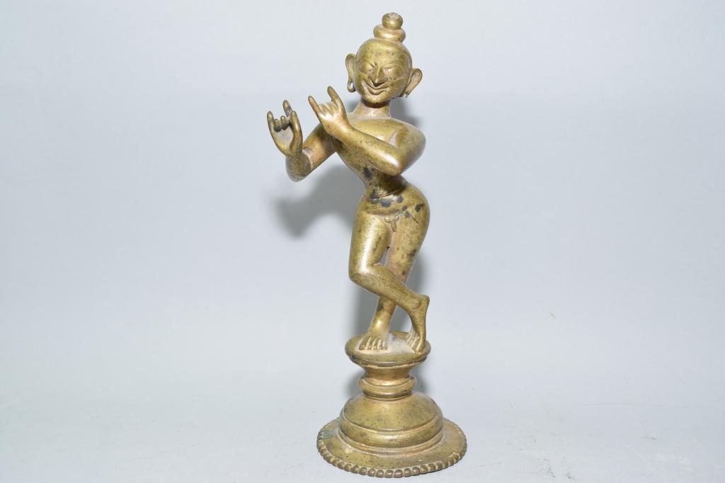 19-20th C. Nepalese Bronze Buddha: 19-20th C. Nepalese bronze buddha. 8.5in.
