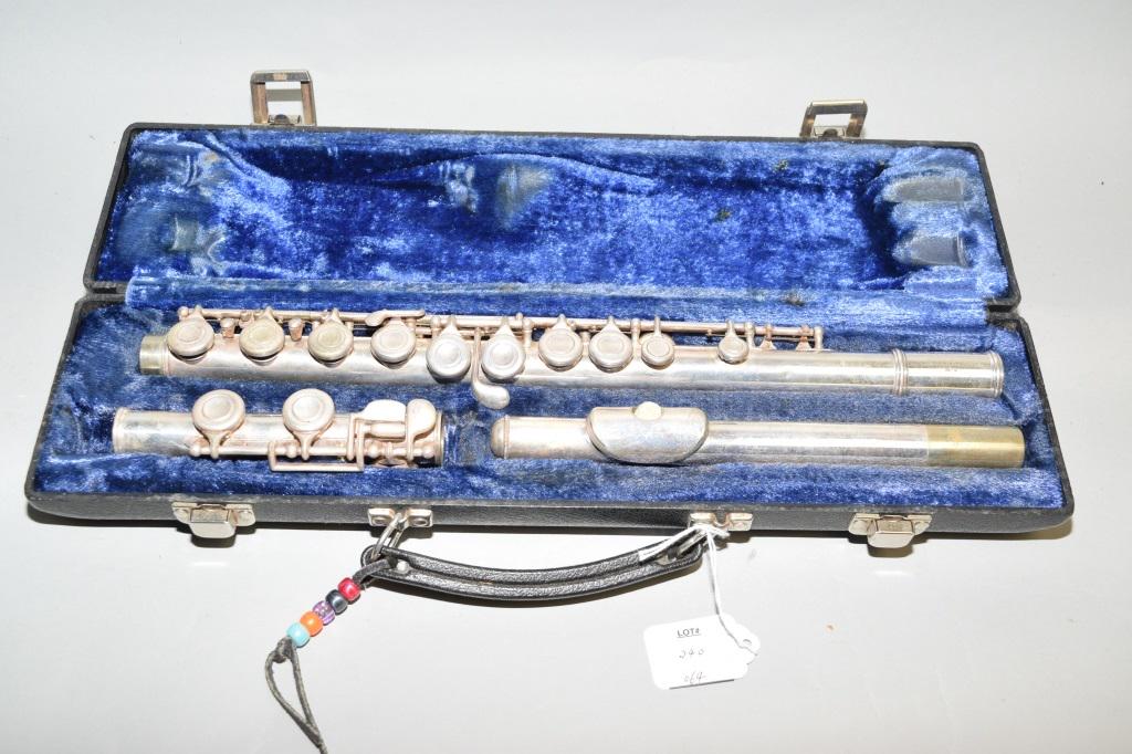 Vintage Artley Nogales, AZ Flute in Case, SN341162 (1 of 4)