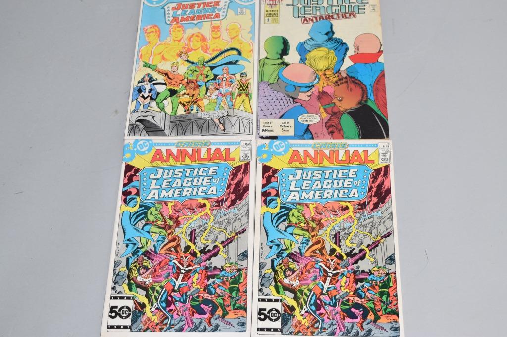Lot of 4 Vintage DC Comic Books JUSTICE LEAGUE AME (1 of 3)