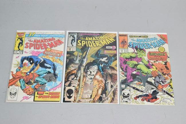 Lot of 3 Vintage Marvel Comic Books AMAZING SPIDER (1 of 3)