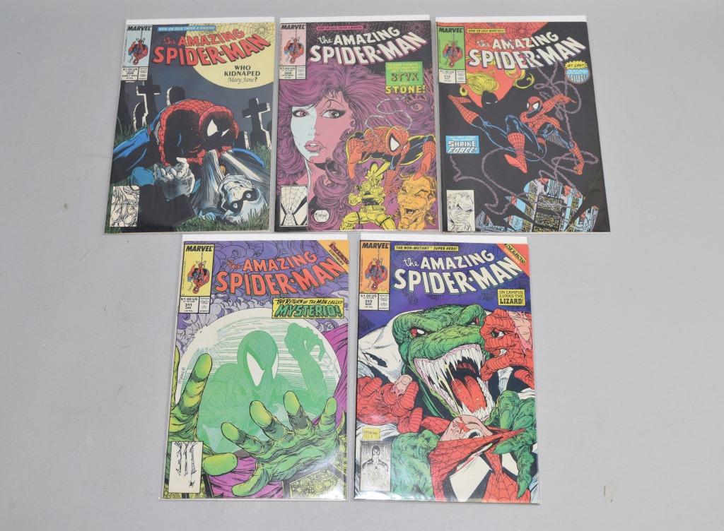 Lot of 5 Vintage Marvel Comic Books SPIDER (1 of 3)