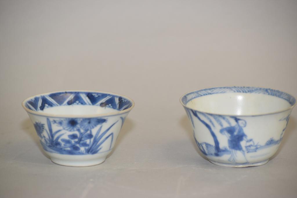 Two 17th C. Chinese Export Blue and White Cups (1 of 6)