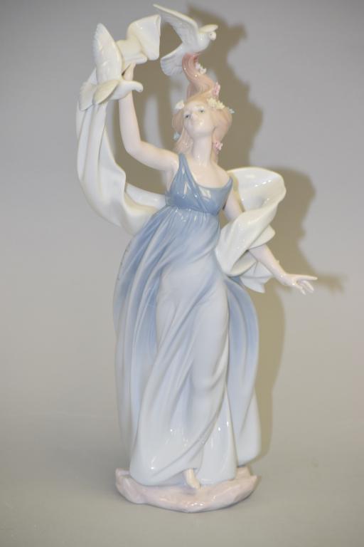 Lladro New Horizons Millennium Figurine #6575 (1 of 8)