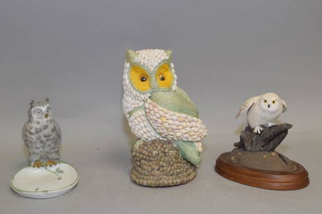 Limited Edition Snowy Owl from The Hamilton Collection: Limted edition snowy owl sculpture from The Hamilton Collection and two other owl figurines. 7.5in.