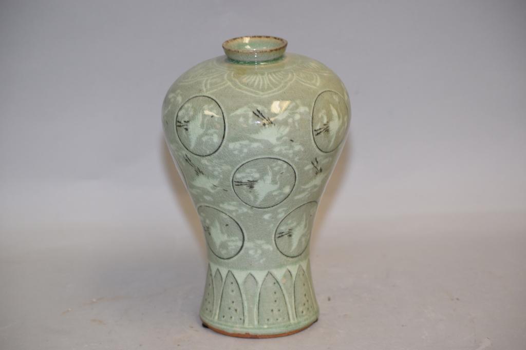 18-19th C. Korean Celadon Glaze Vase (1 of 3)
