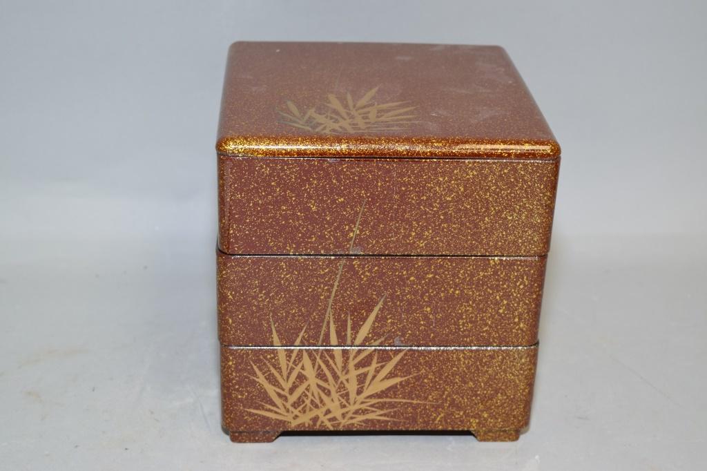 Japanese Maki-e Lacquer Layered Snack Box (1 of 3)