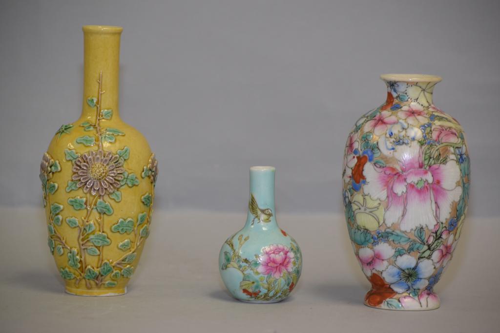 Three 19-20th C. Chinese Porcelain Vases (1 of 5)