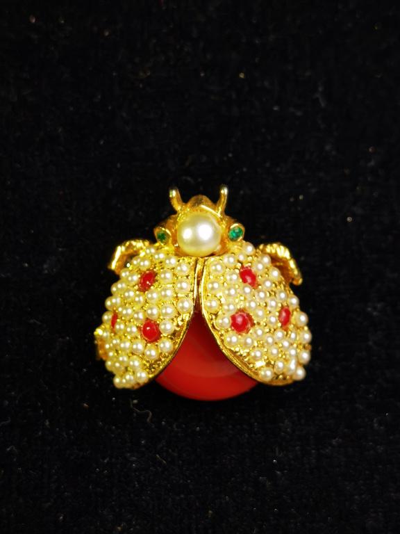 Vintage Costume Ladybug Brooch (1 of 2)