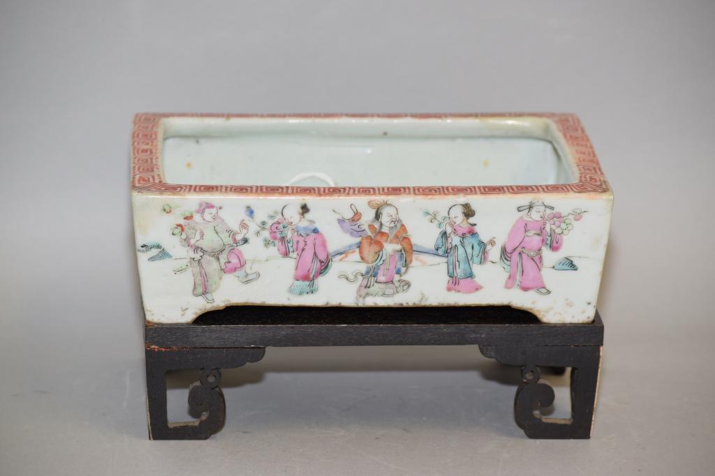 Qing Chinese Porcelain Famille Rose Narcissus Planter (1 of 6)