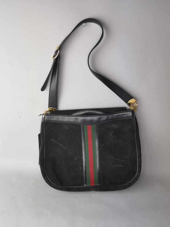 Gucci Style Shoulder Bag: Gucci Style Shoulder Bag *We do not guarantee the authenticity of the handbags. 10in by 12in.