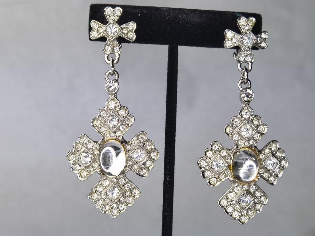 Vintage Costume Rhinestone Cross Ear Clips: Vintage Costume Rhinestone Cross Ear Clips