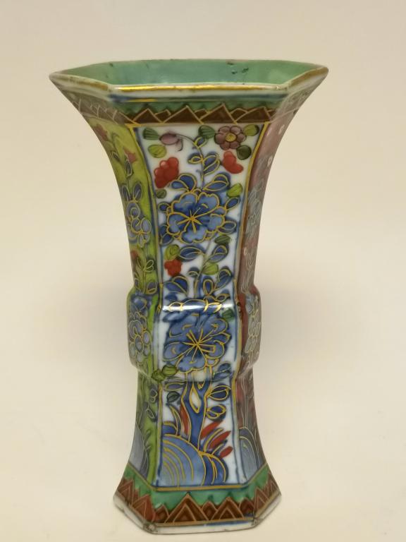 17-18th C. Chinese Porcelain Export B&W Wucai Vase (1 of 6)