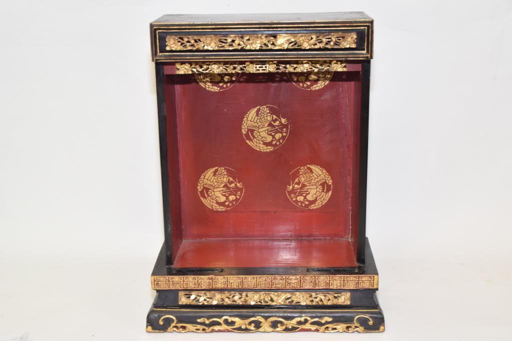 19-20th C. Chinese Export Gilt Wood Carved Altar: 19-20th C. Chinese export gilt wood carved altar, 6.25in by 13in by 17in