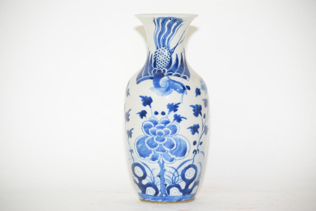 18-19th C. Chinese Porcelain B&W Guanyin Vase (1 of 5)