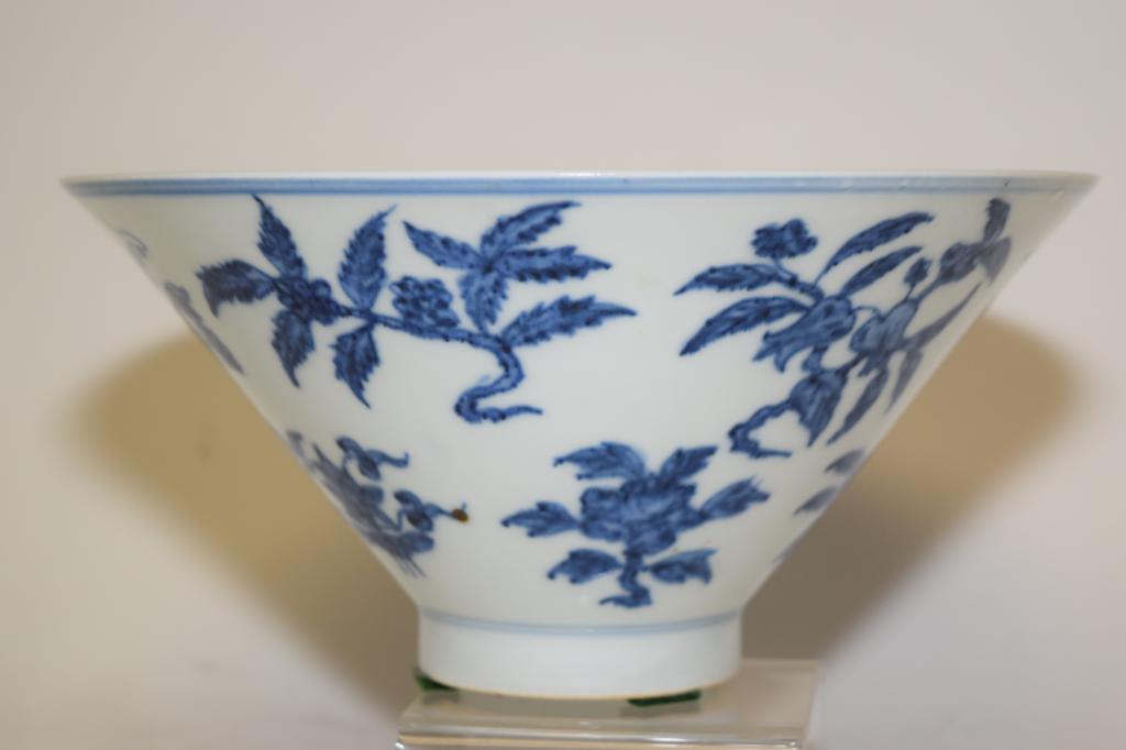 Ming XuanDe Mark Chinese Porcelain B&W Bowl (1 of 6)