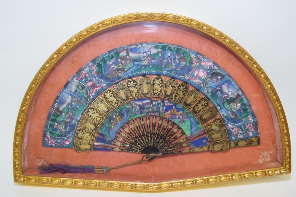 19th C. Chinese Export Gilt Lacquer over Wood Fan (1 of 6)
