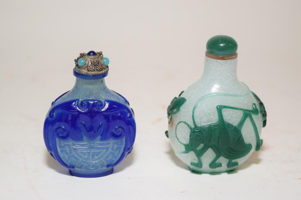 Two Chinese Peking Glass Snuff Bottles (1 of 4)