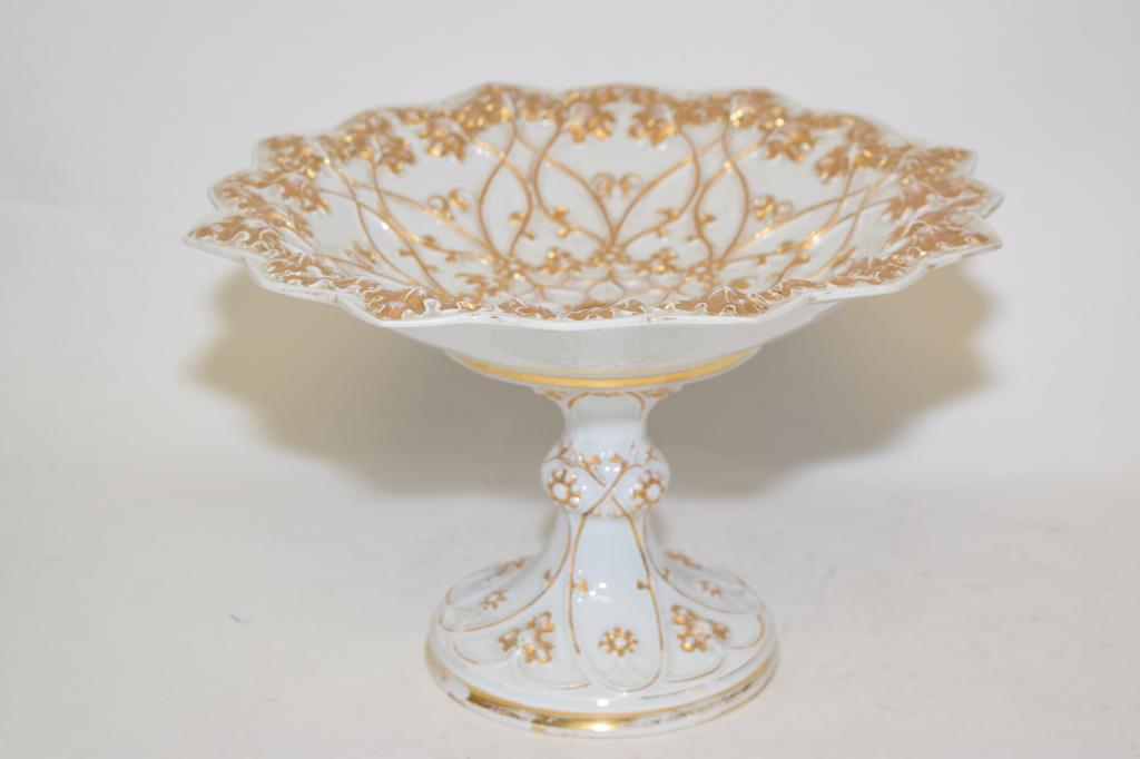 19th C. Meissen Germany Porcelain Gilt Floral Plate: 19th C. Meissen Germany porcelain gilt floral high-foot plate, 7in by 11in