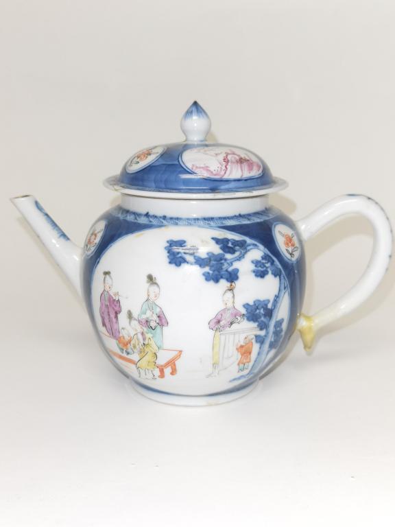18th C. Chinese Export Porcelain B&W Famille Rose Teapot (1 of 7)