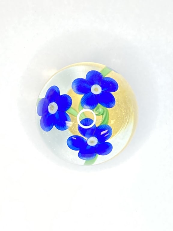 Orient & Flume CM3/At 1984 Blue Flower Paperweight: Orient & Flume CM3/At 1984 Blue Flower Paperweight, 2.25in