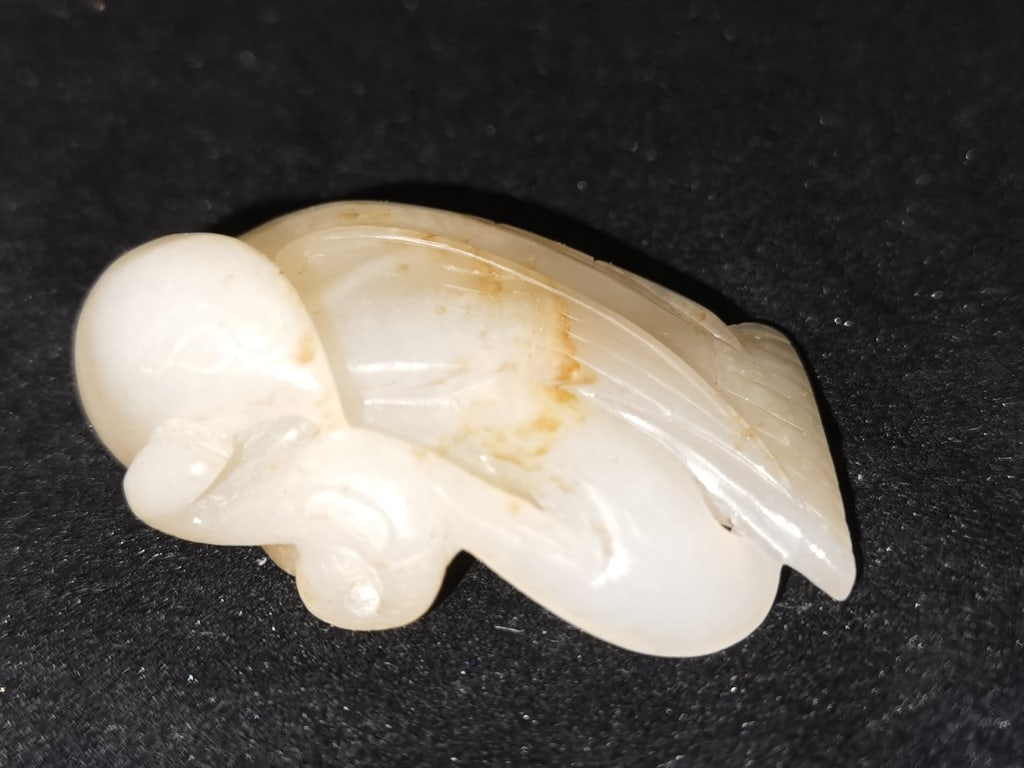 Qing Chinese Jade Carved Hawk Amulet (1 of 5)