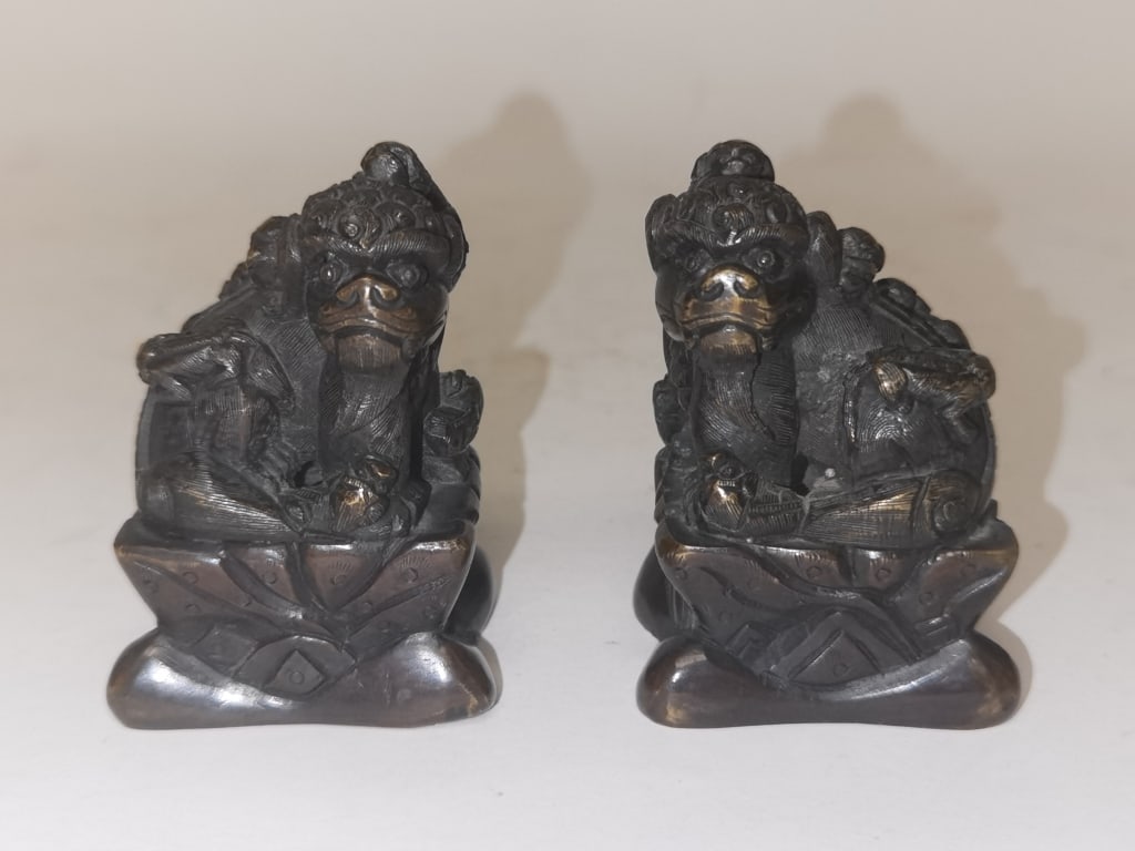 Pr. of Qing Chinese Bronze Lions Paperweights (1 of 6)