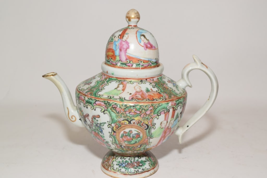 19th C. Chinese Export Porcelain Famille Rose Teap (1 of 4)