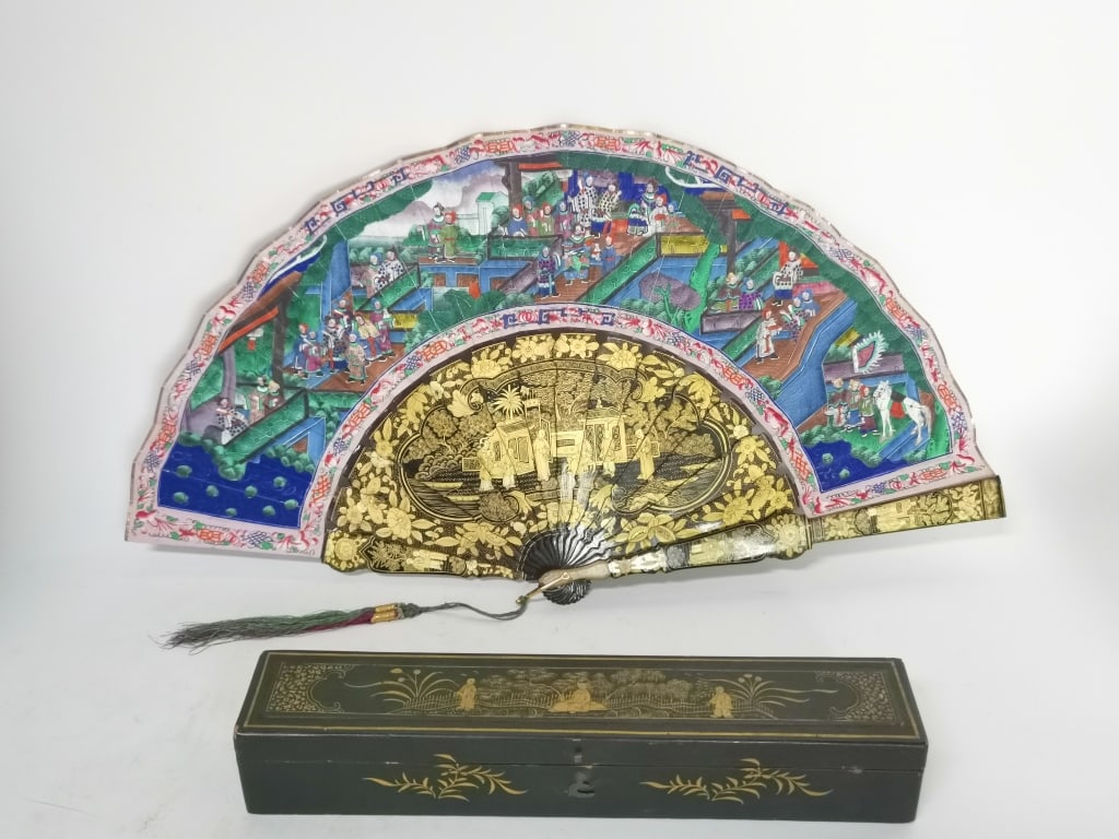 Qing Chinese Export Gilt Lacquer Painted Figural Fan (1 of 16)
