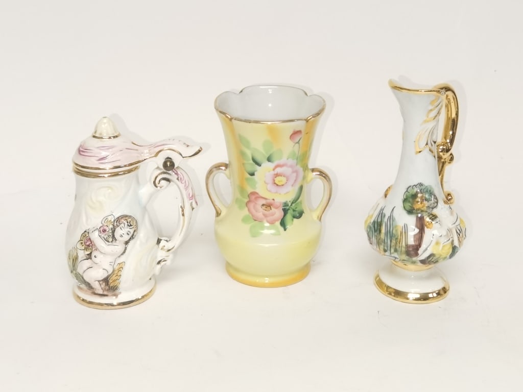 (3) Capodimonte and Japanese Porcelain Vases: (3) Capodimonte and Japanese Porcelain Vases, 6in