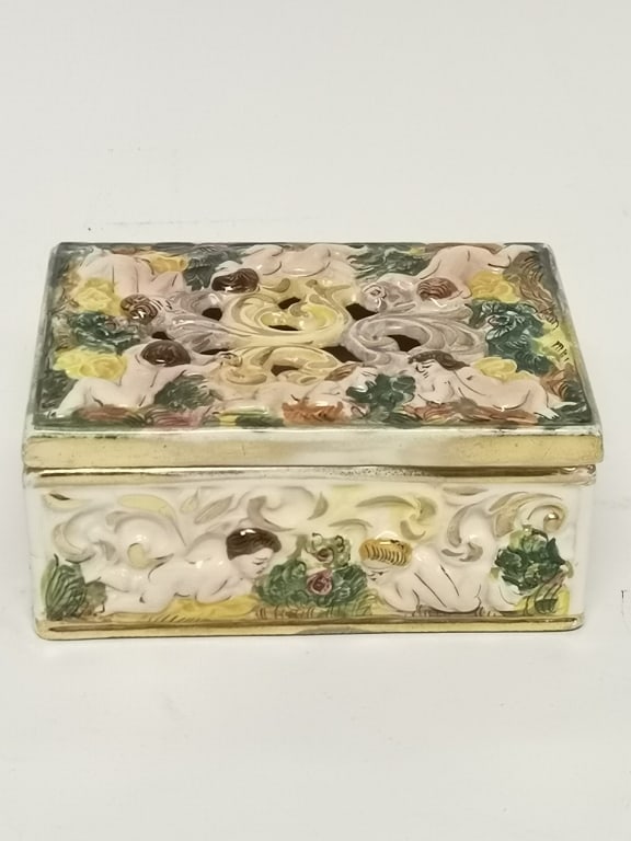 Cardel Capodimonte Italy Porcelain Box (1 of 5)