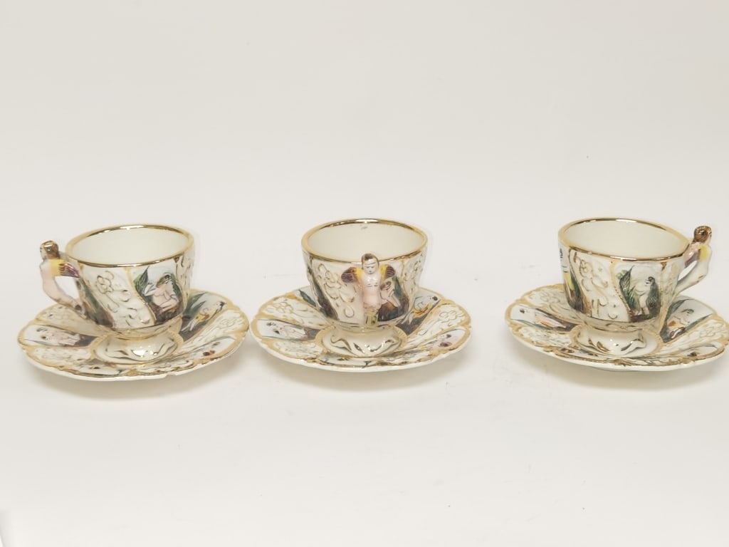 (3) Capodimonte Porcelain Coffee Cups: (3) Capodimonte Porcelain Coffee Cups, 5.75in