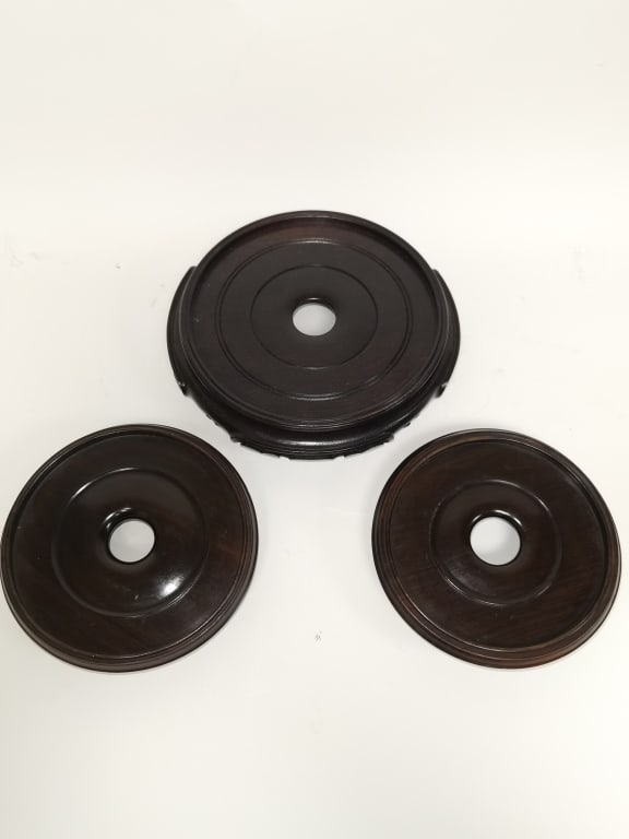 (3) Chinese Hongmu Carved Stands: (3) Chinese Hongmu Carved Stands, 2in by 7in