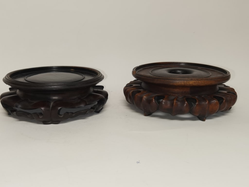 (2) Chinese Hongmu Carved Stands: (2) Chinese Hongmu Carved Stands, 3in by 6in