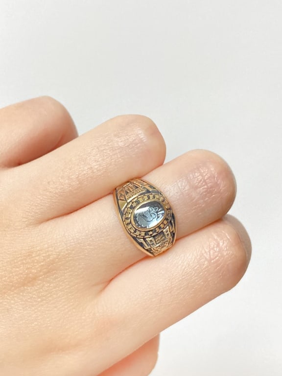 Herff Jones 10K Gold Class Ring (1 of 2)