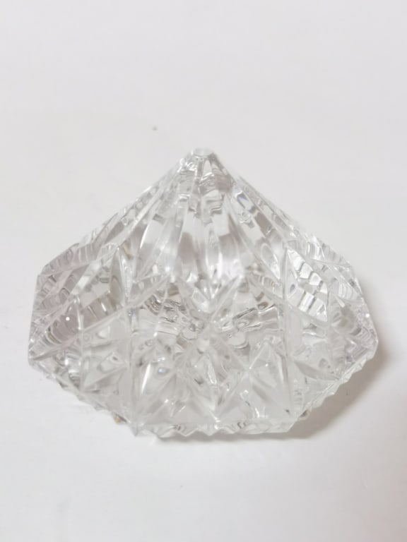 Vintage Waterford Crystal Diamond Paperweight: Vintage Waterford Crystal Diamond Paperweight, 2.5in by 3.5in