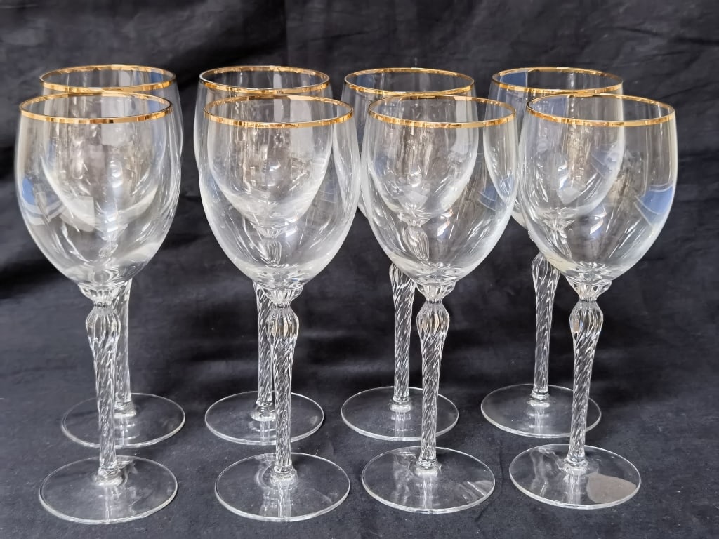 (8) Lennox Gold Rim Crystal Wine Glasses: (8) Lennox Gold Rim Crystal Wine Glasses, 8.5in