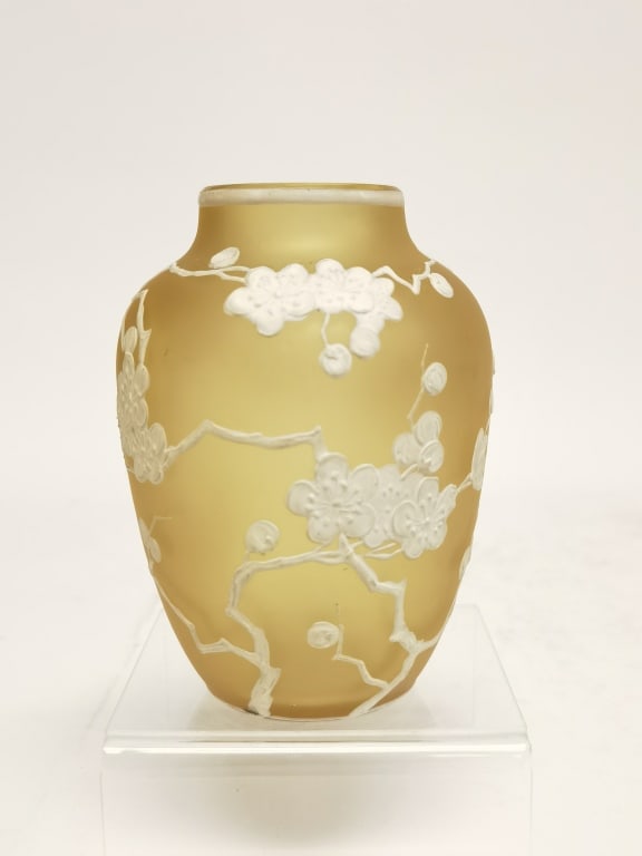 Thomas Webb Cameo Yellow Glass Vase: Thomas Webb Cameo Yellow Glass Vase, 5 1/8in