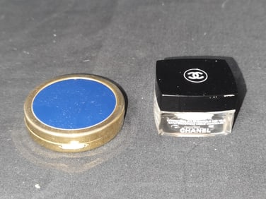 Victoria Vogue Compact and Chanel Vitalumiere Concealer