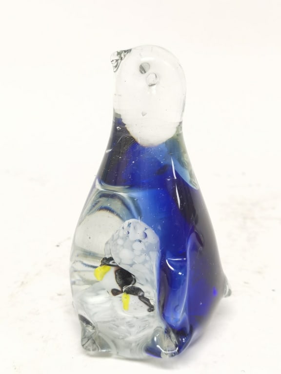 Murano Penguin Glass Paperweight: Murano Penguin Glass Paperweight, 5.25in